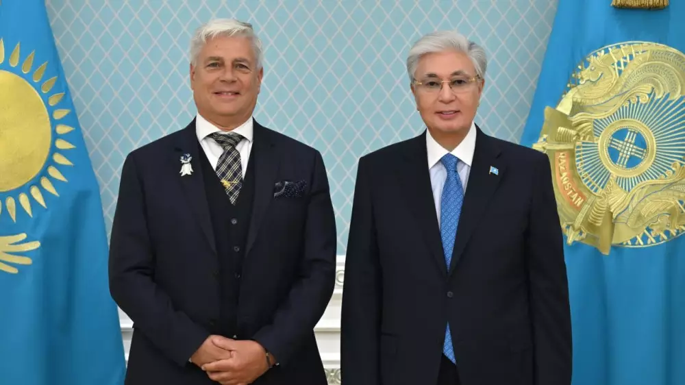 Токаев поблагодарил главу международной кинологической федерации за признание породы тазы