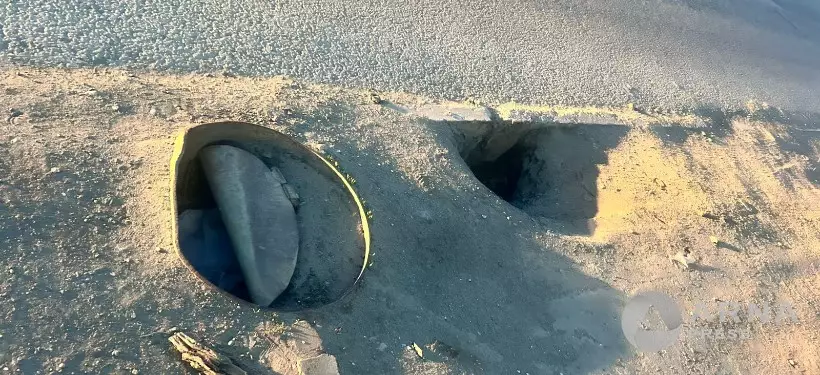 Семейдегі ашық люк қала тұрғынын алаңдатты