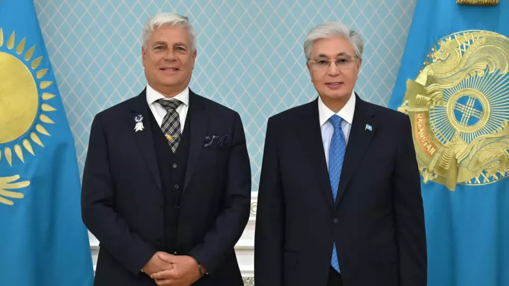 Тоқаев қазақ тазысын тануға септігін тигізгені үшін халықаралық кинология федерациясының басшысына алғыс айтты