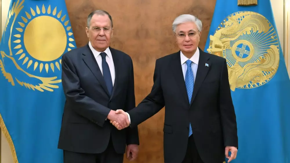 Токаев принял главу МИД России Лаврова
