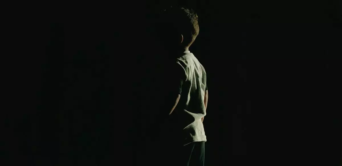 Дети падают из окон в Казахстане: с начала года зафиксировано уже 44 случая