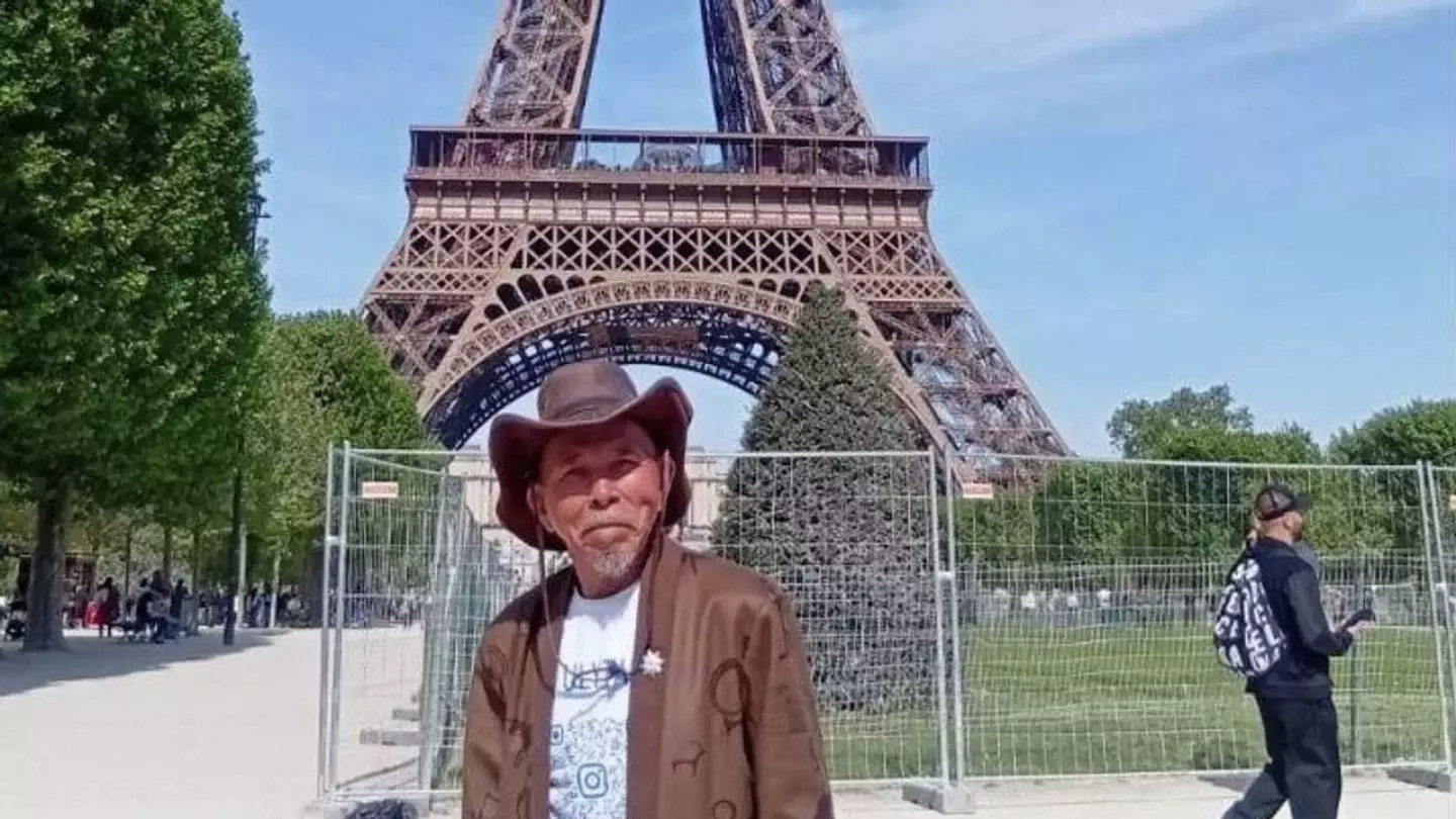 Парижге жаяу барған 76 жастағы қария «Құрметті спорт қызметкері» атағын алды