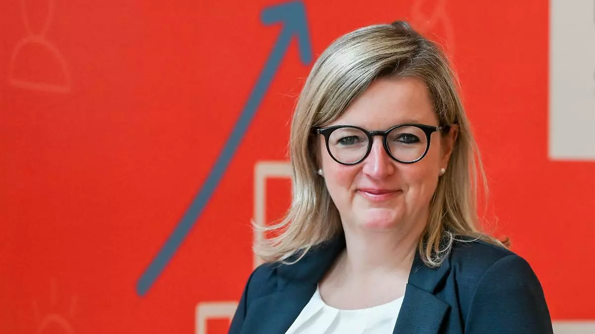 Бранденбург не считает нефтеперерабатывающий завод ПЦК Шведт находящимся в опасности после остановки поставок нефти из Казахстана.