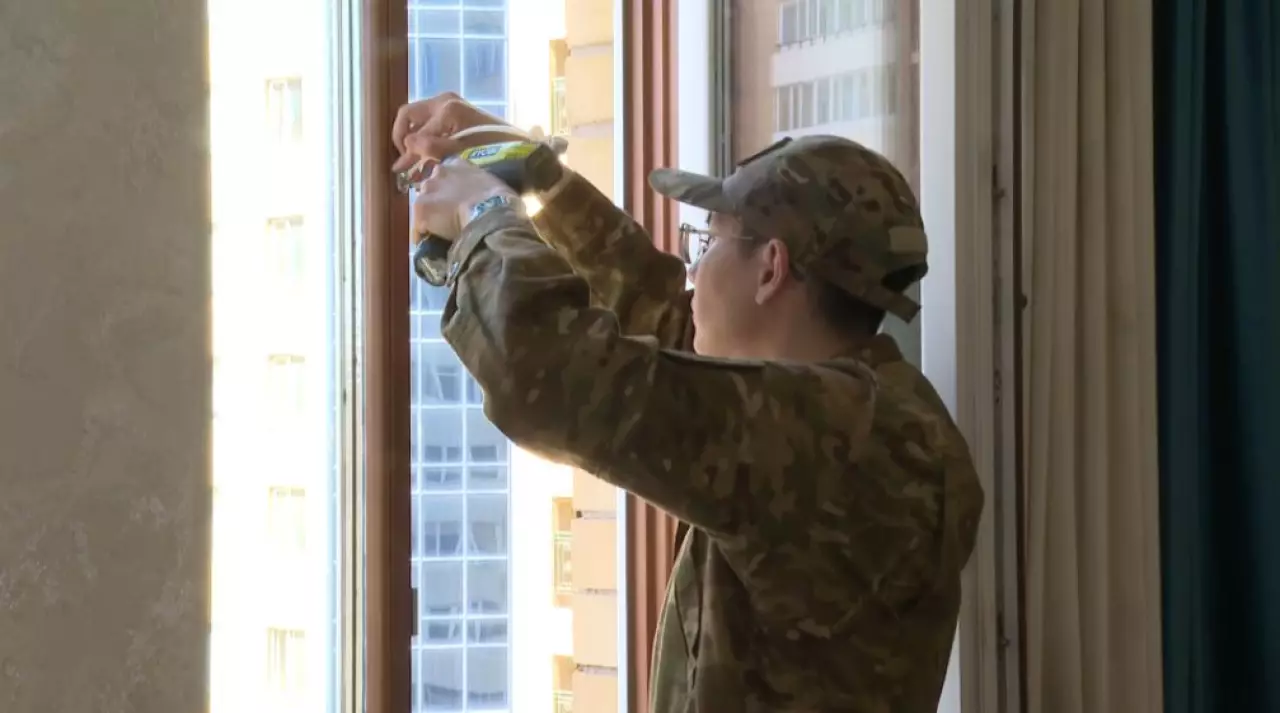 Случаи выпадения детей из окон участились в Астане