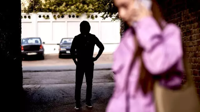 Не понимают слово "нет": сколько сталкеров привлекли к ответственности в Алматы?