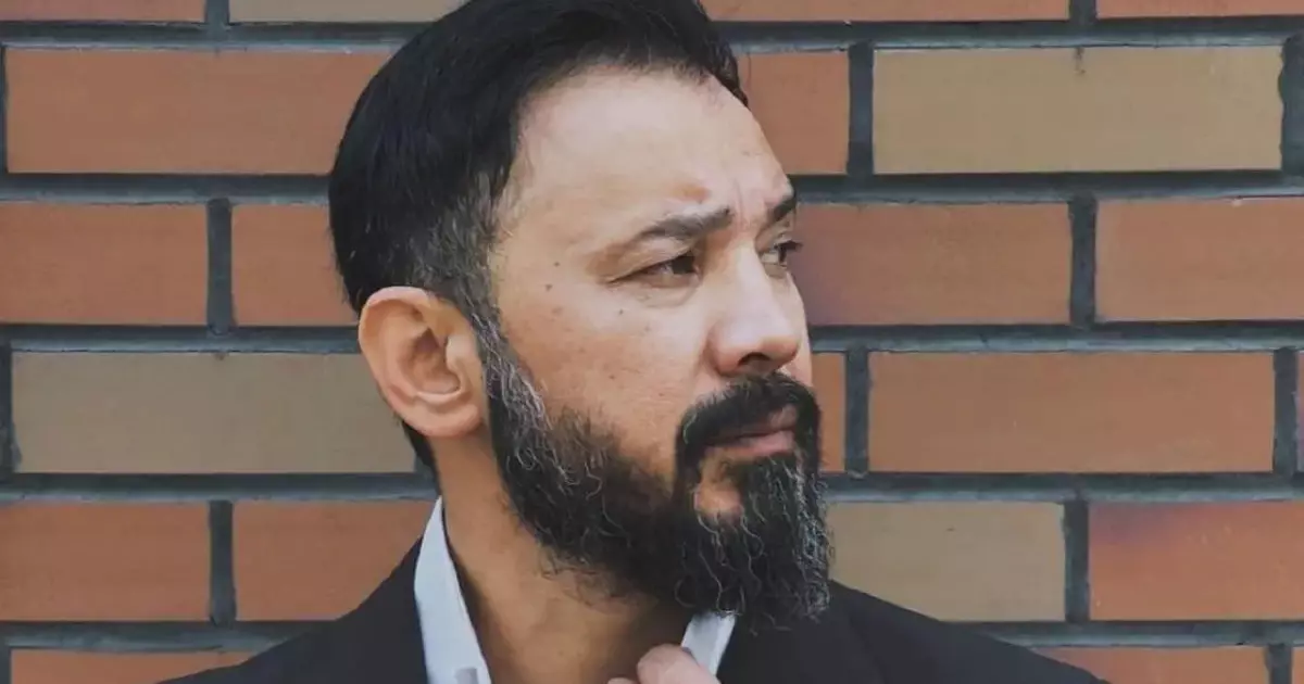  `Болливуд жұлдызы ма деп қалдым`: Актер Берік Айтжанов жас күніндегі суретін көрсетті (ФОТО) 