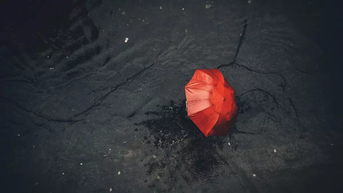 Штормовое предупреждение объявили почти во всем Казахстане на 1 мая