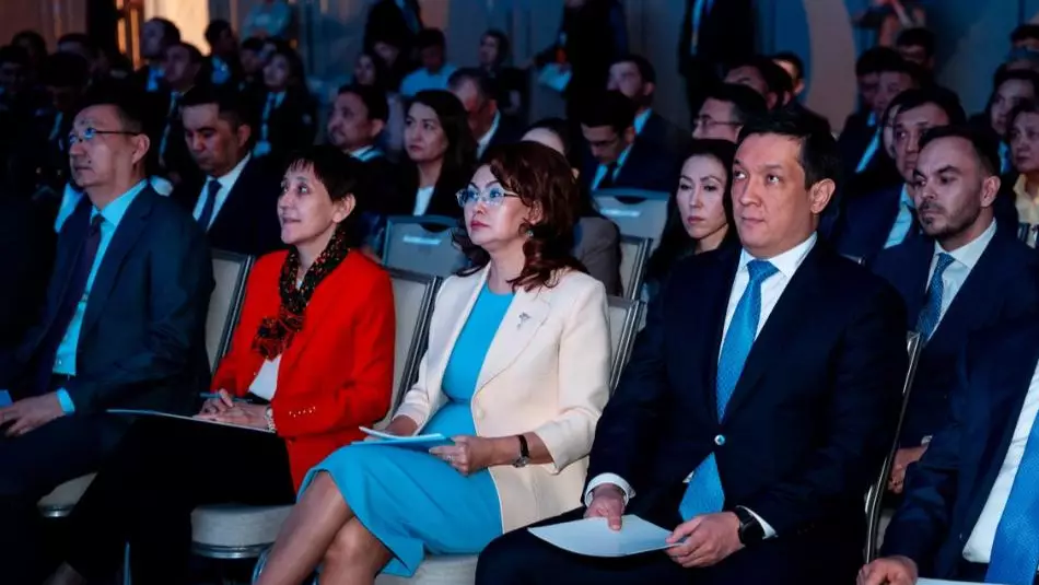 За 5 лет через e-Otinish обработали 16 млн обращений