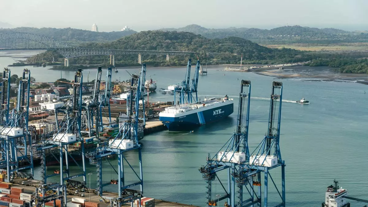 Рубио предупреждает Китай после задержаний судов в Панаме, называя суверенитет полушария «не подлежащим обсуждению».