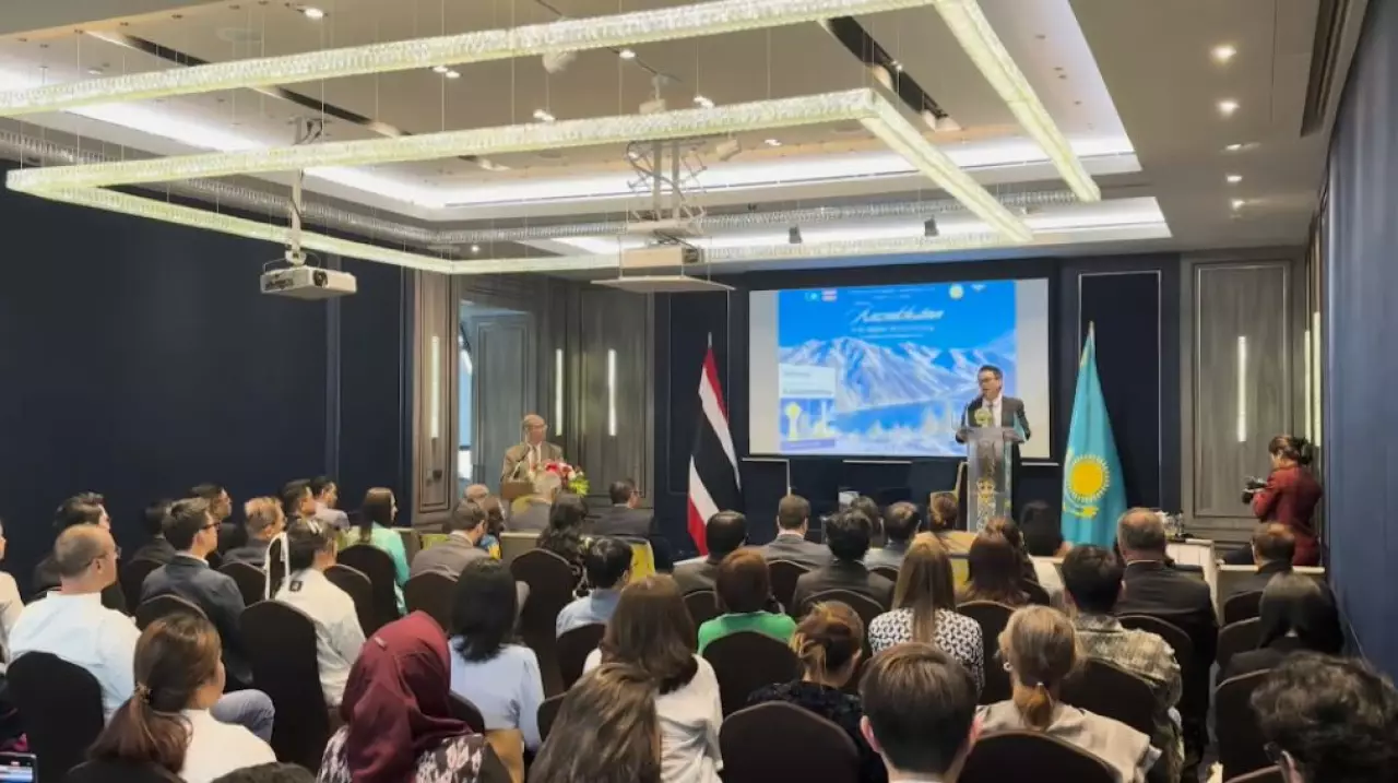 Путеводитель по Казахстану презентовали в Бангкоке