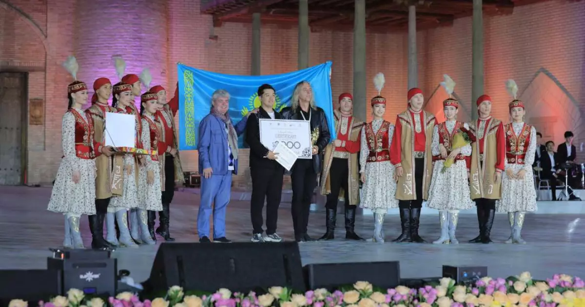   «Салтанат» мемлекеттік би ансамблі «Лазги» фестивалінде екінші орын алды   