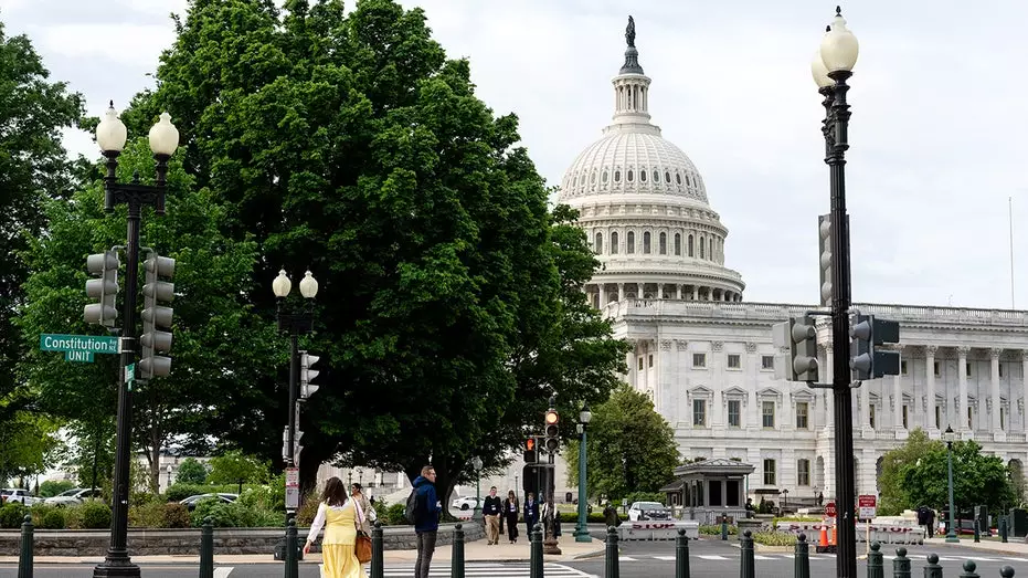 Госдолг США впервые со времен Второй мировой войны превысил размер экономики.