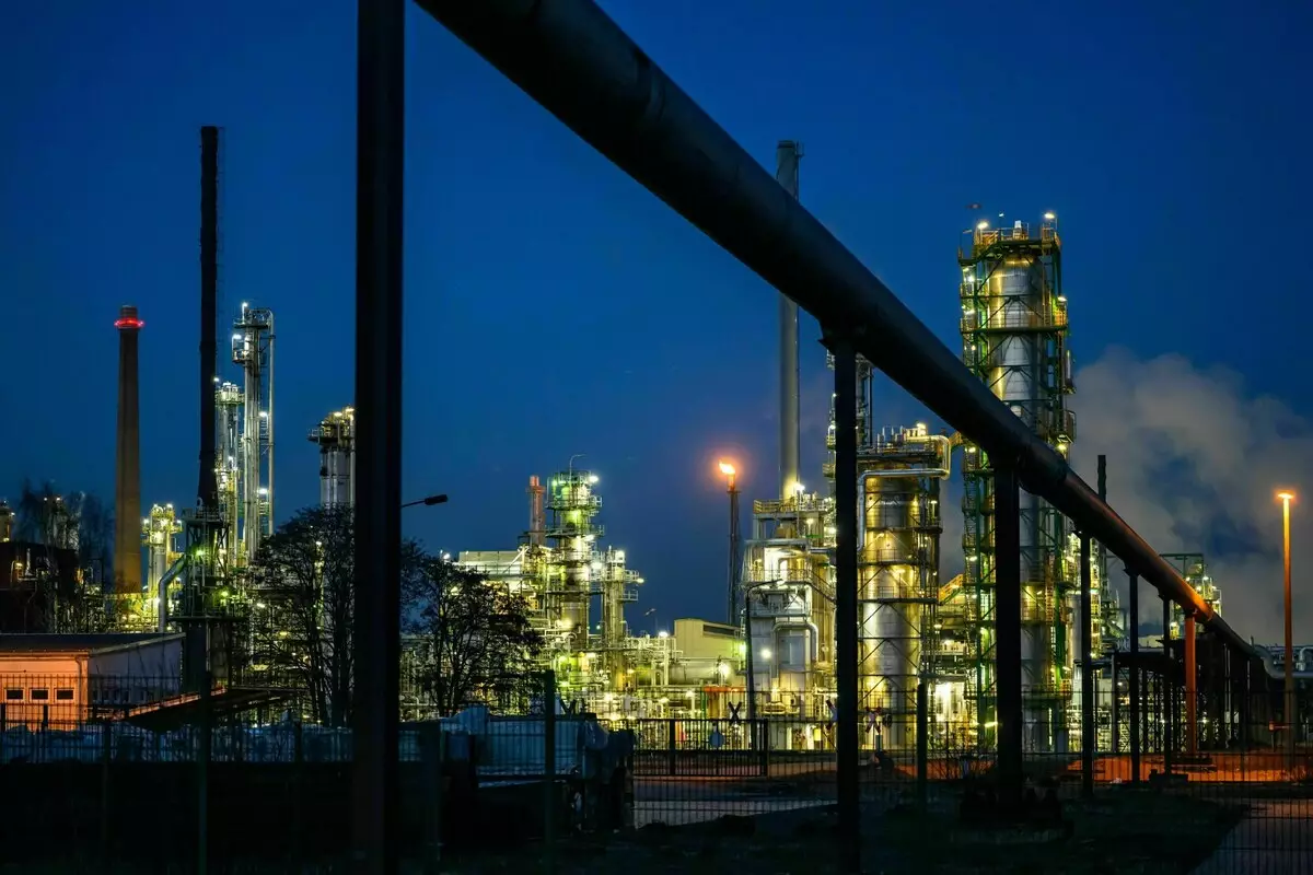 С 1 мая Россия останавливает поставки нефти из Казахстана на завод в Шведте.