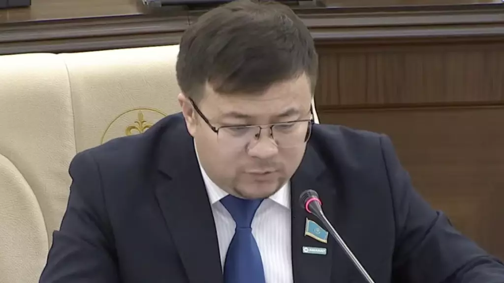 «Жемқорды абақтыда асырау – бюджетке салмақ»: депутат жазалау жүйесін өзгертуді ұсынды