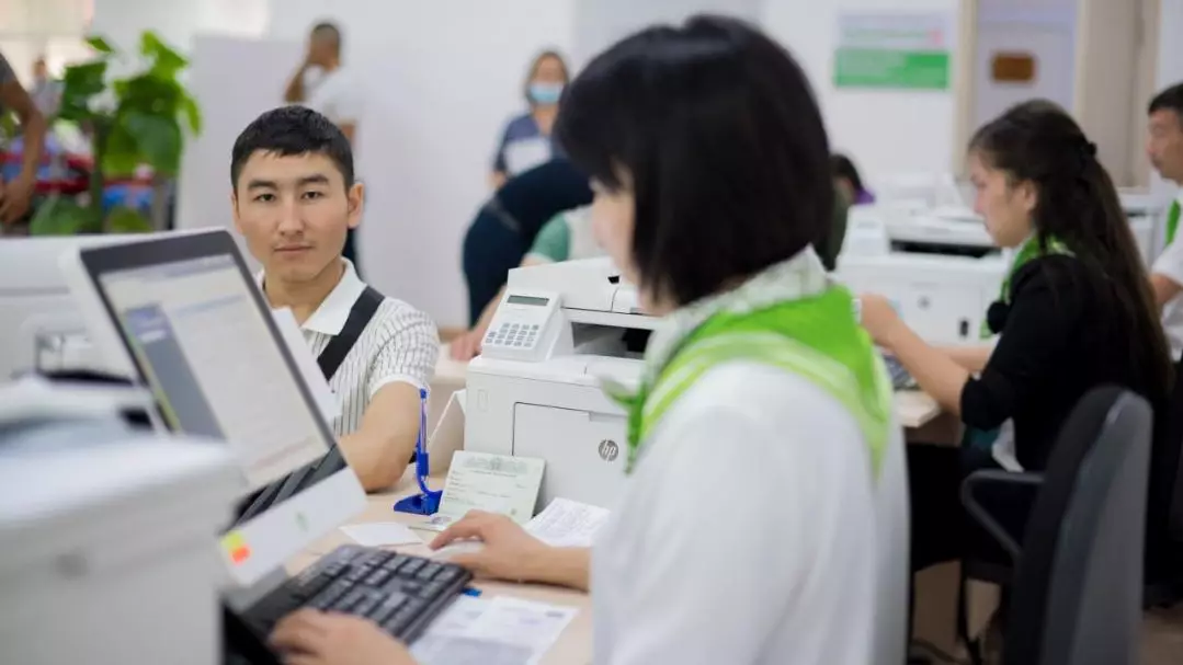 Как будут работать ЦОНы в майские праздники в Казахстане