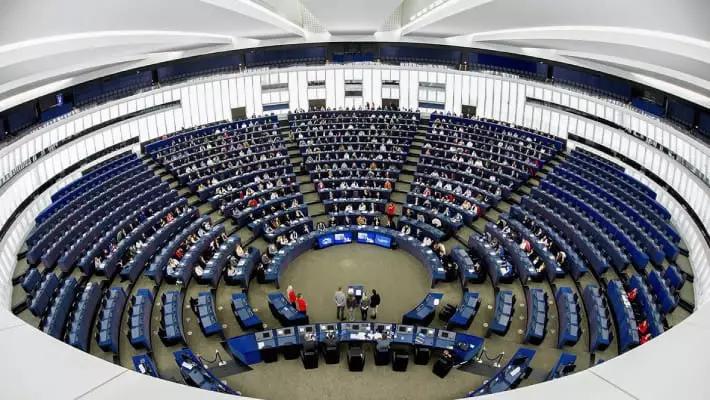 Парламент Азербайджана приостанавливает сотрудничество с Европарламентом