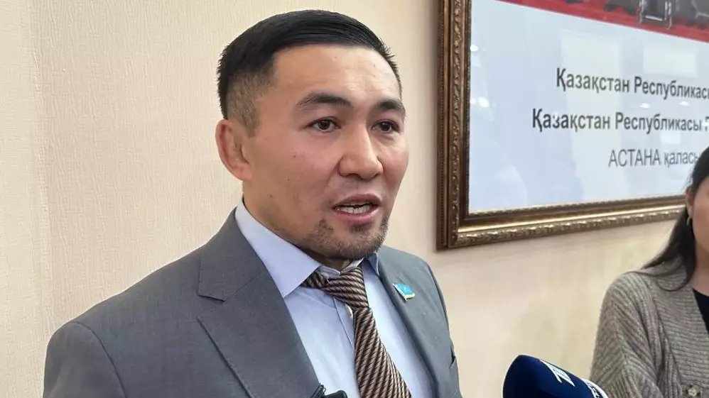 "Қызметімнен кеткен күні сол кресломды бірге ала кетем". Мәжіліс депутаты Ардақ Назаров ел күтпеген мәлімдеме жасады