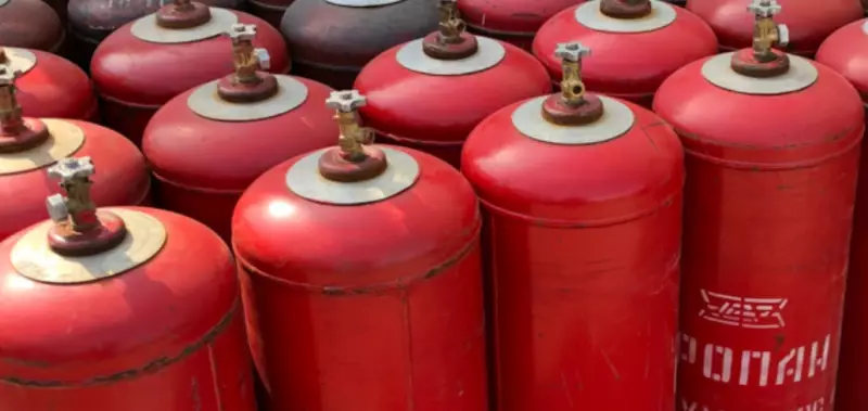 В Кокшетау взорвались газовые баллоны при пожаре