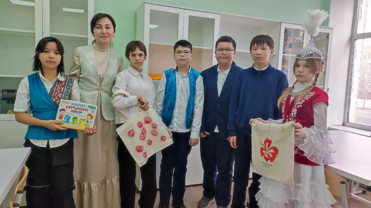 Школьники Семея нашли способ утилизировать опасный мусор, которого боятся коммунальщики