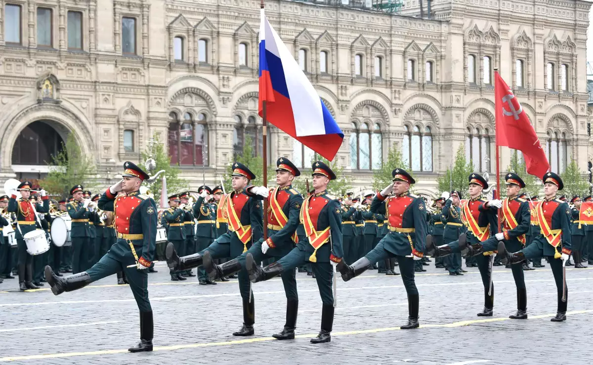 Парад 9 мая в Москве пройдет без участия военной техники