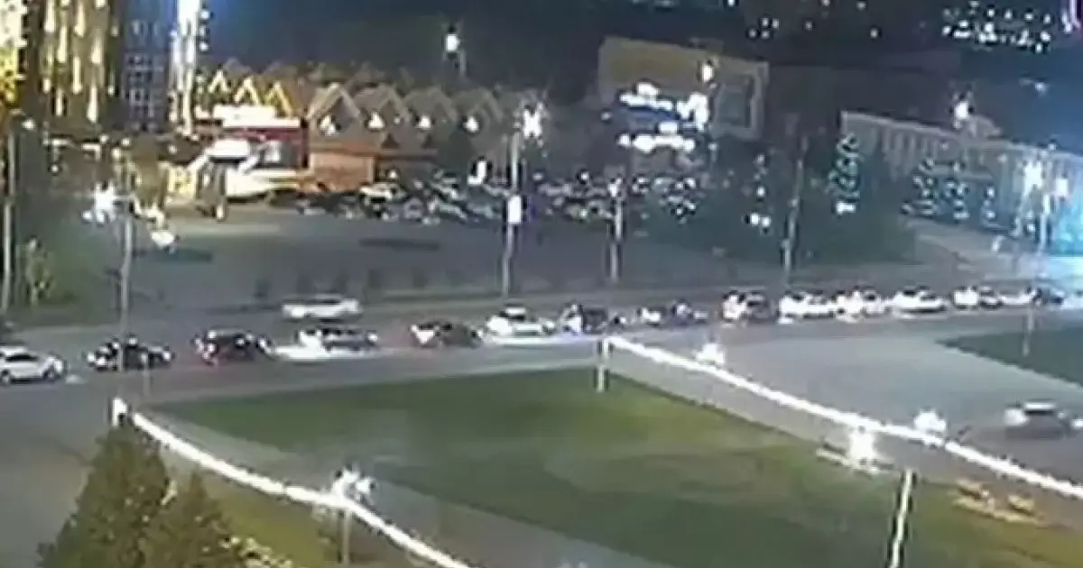  Семейде мас күйде көлік жүргізген тұрғын Абай кітапханасырның ғимаратына соғылды 