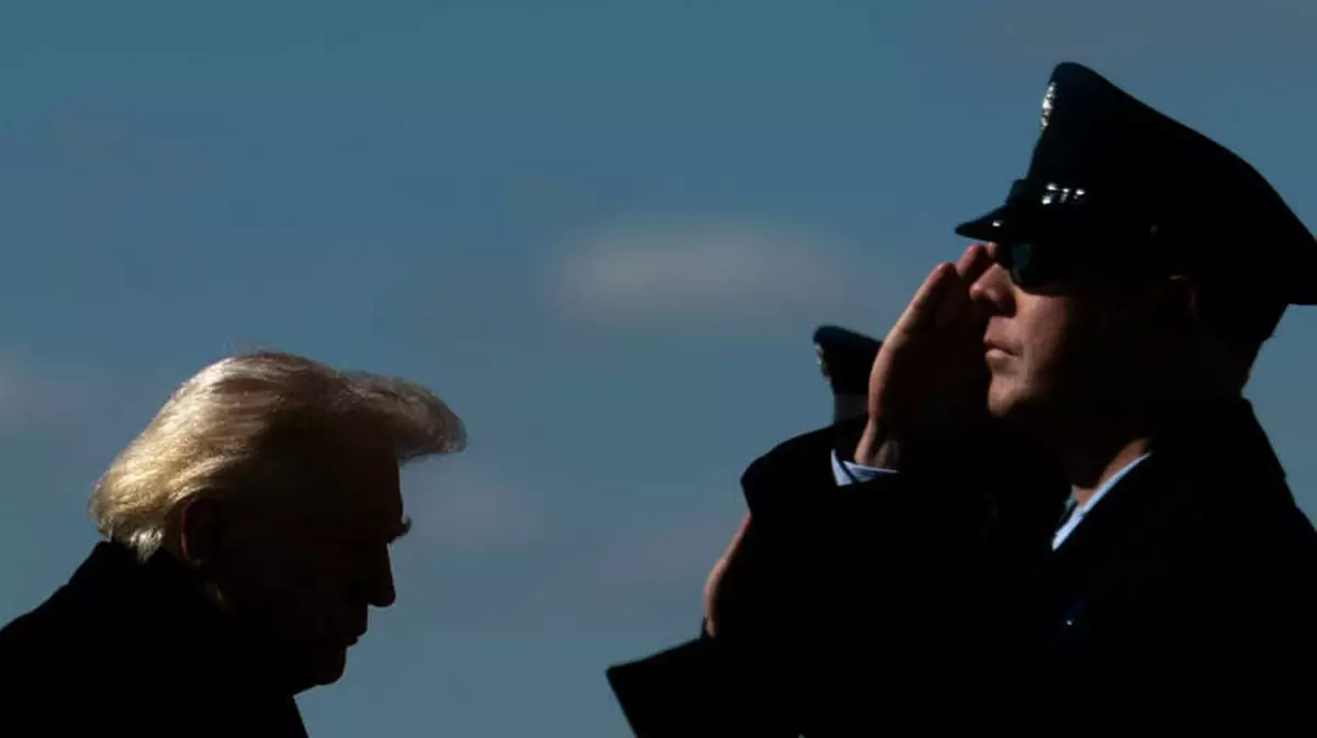 Трамп: США начнут вывод судов, застрявших в Ормузском проливе