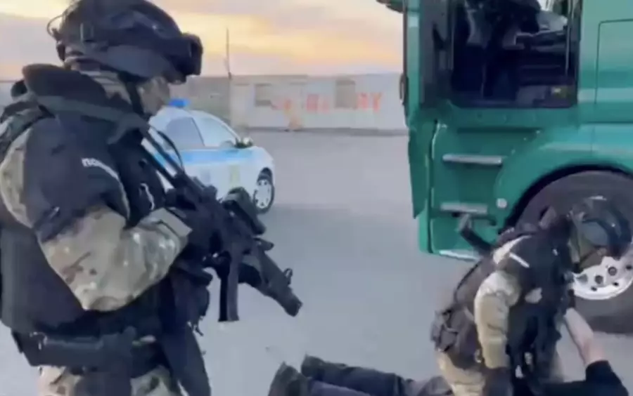 Павлодар облысында Өзбекстан азаматы отандастарын Қазақстанға заңсыз өткізіп келген