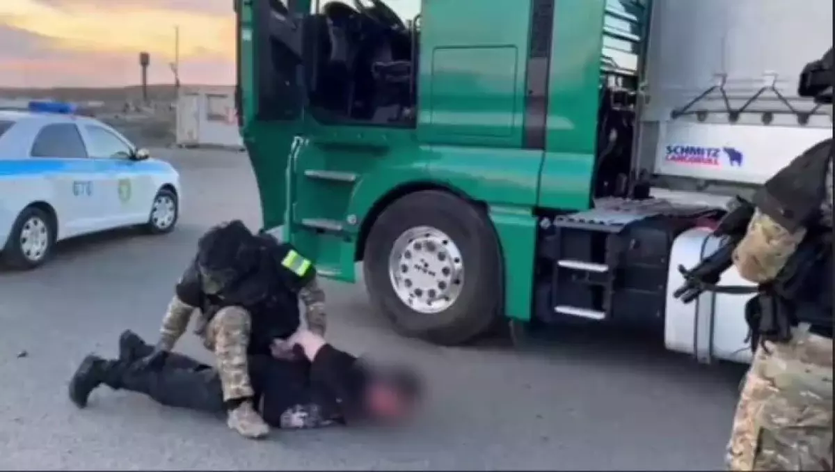 Мигрантов прятали в грузовике: в Павлодарской области пресекли незаконную схему