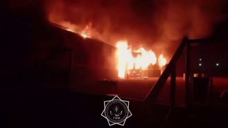 В Степногорске ночью загорелись вагоны для рабочих