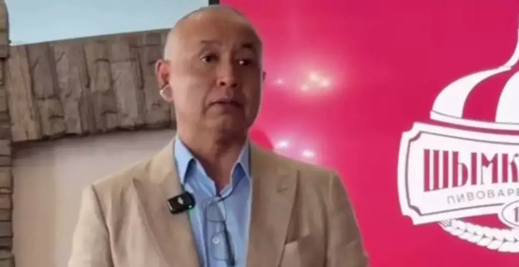 «Кәсіпорынның 50 жылдығына орай»: Тұрсын Алагөзов тағы да пәтер таратты (ВИДЕО)