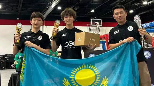 Школьник из Астаны стал лучшим пилотом дронов в США