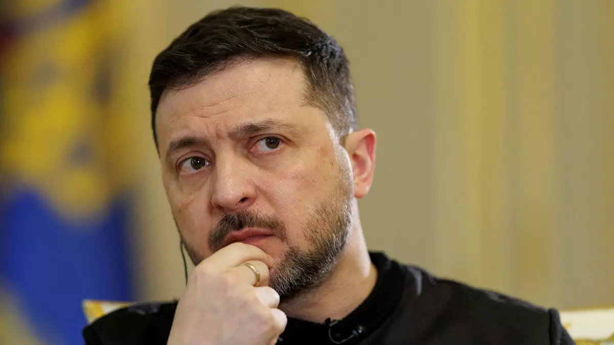 Зеленский ертең «тыныштық режимі» енгізілетінін мәлімдеді