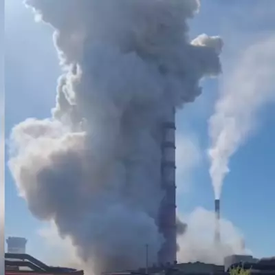 На заводе произошли взрыв и пожар в Усть-Каменогорске: частичное обрушение