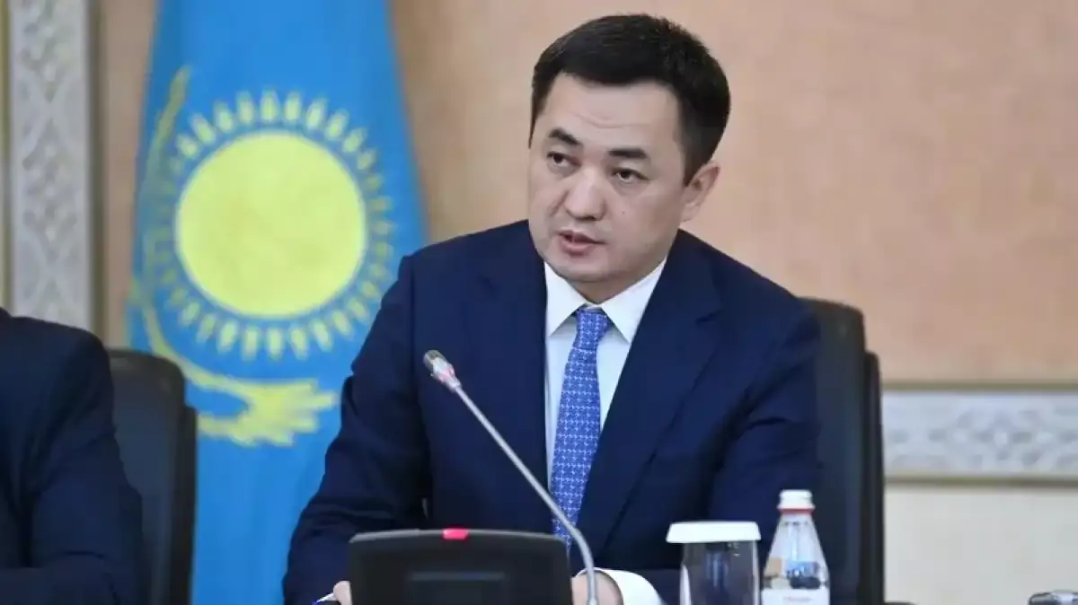 Айбек Дәдебай Президент Әкімшілігі басшысы қызметінен босатылды