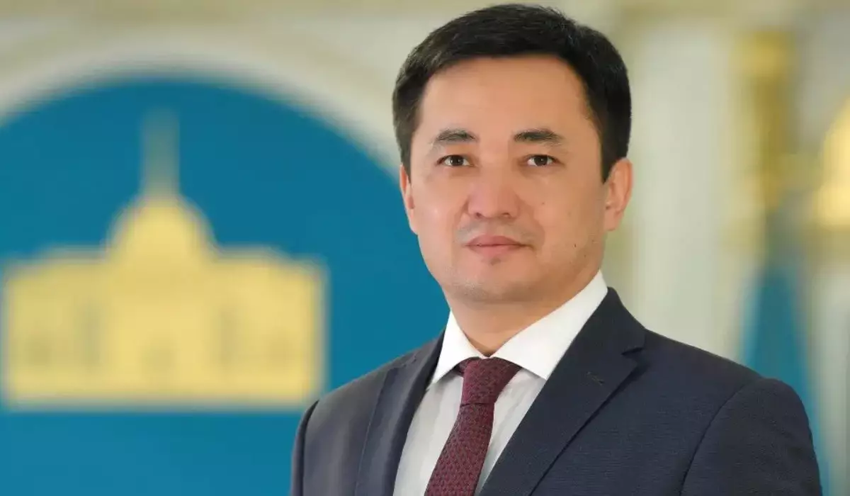 Айбек Дәдебай Президент Әкімшілігі басшысы қызметінен босатылды