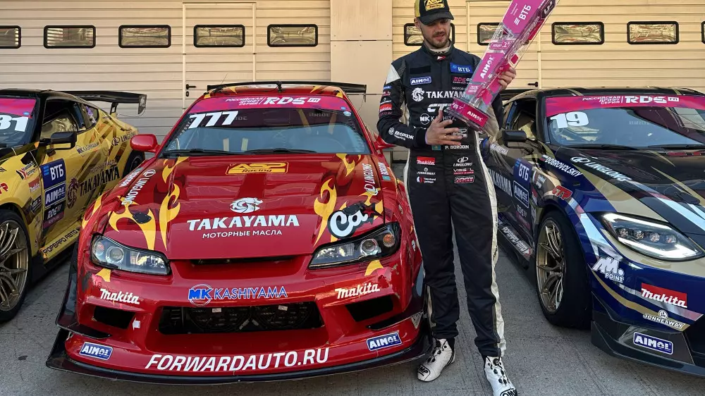 Казахстанский гонщик на подиуме RDS GP - Пётр Бородин взял первую бронзу сезона