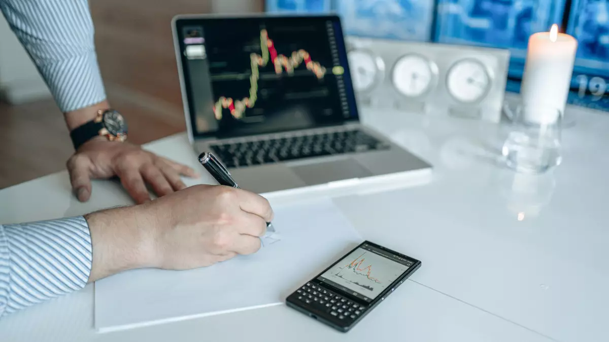Банк развития Казахстана разместил на бирже облигации на 230 млрд тенге