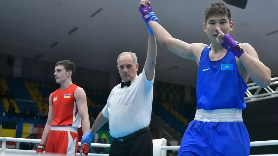 Казахстанский боксер не оставил шансов сопернику на чемпионате Азии!