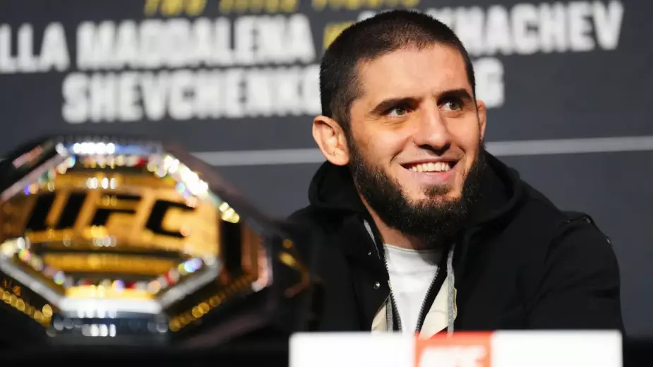 Махачев назвал желаемого соперника в UFC: выбор удивил