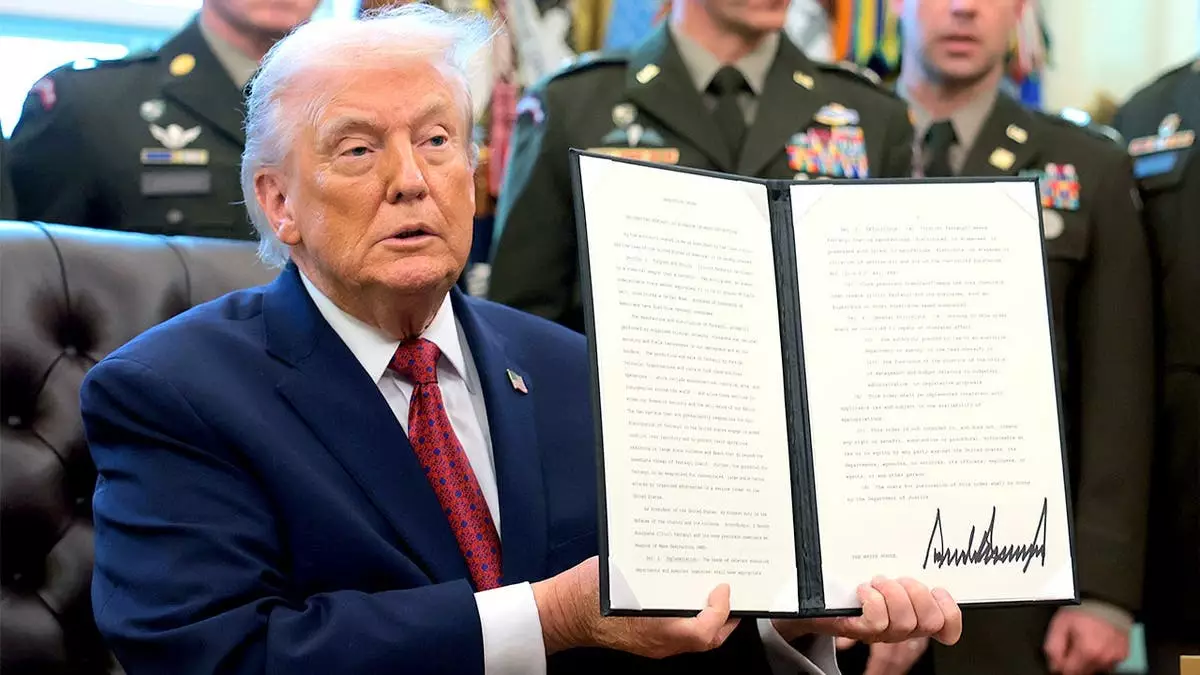 «Наркобарон» Трамп предупреждает о смертельном «транквилизаторе для носорогов», убивающем американцев на фоне ужесточения борьбы с картелями.