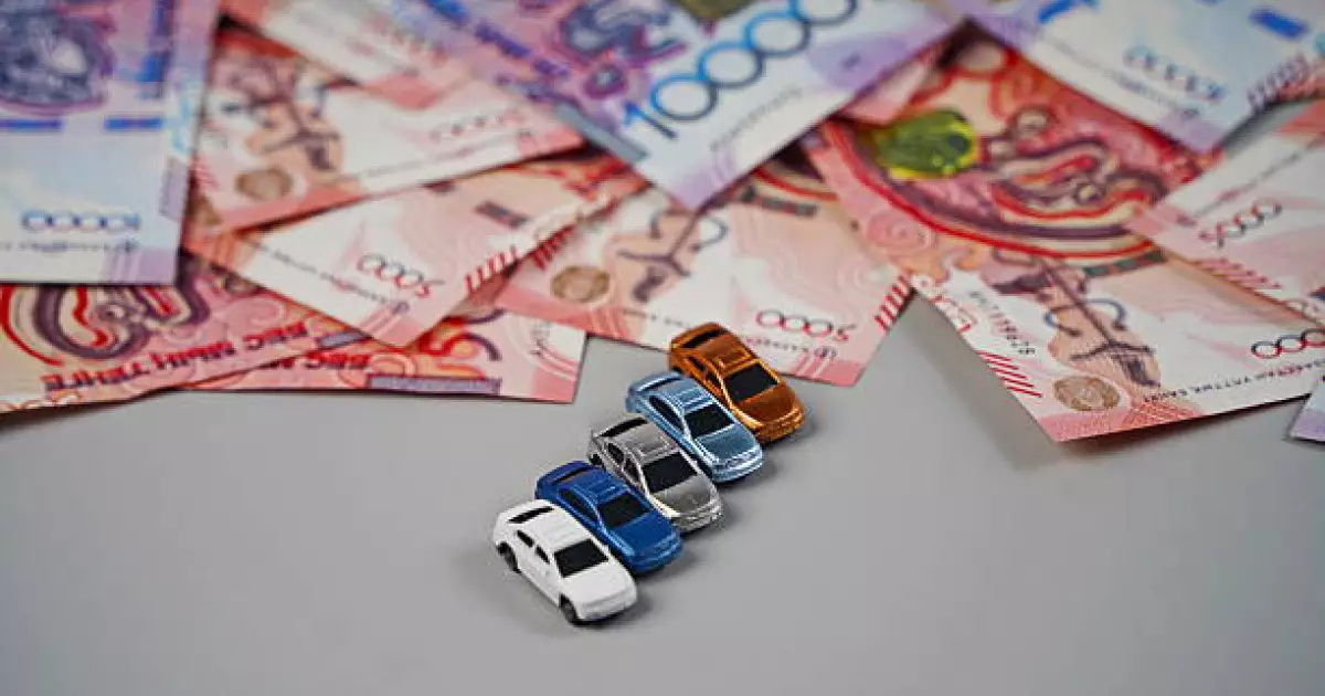  Автосалон қызметкері компания мен клиенттердің 334 млн теңге тұратын көліктерін сатып жіберген 