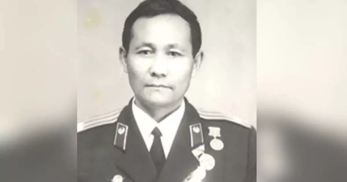  Тоқаев Соғыс ардагеріне «Халық қаһарманы» атағын берді 