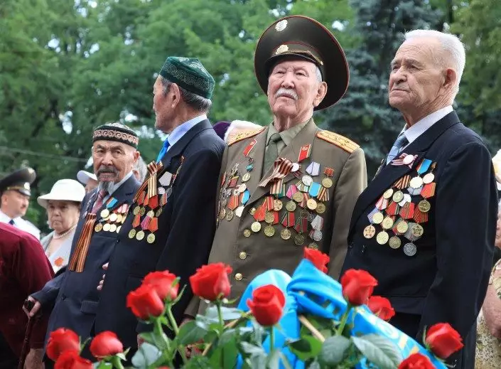 Каждому ветерану ВОВ выплатили более 10 тысяч долларов к 9 Мая