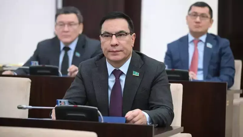 Қазақстандағы жердің 75%-ы сорға айналды — сенатор Зәкіржан Кузиев
