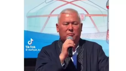 "Басқаша сайрай бастады": Жұрт Мұрат Әбеновті оңдырмай сынап тастады