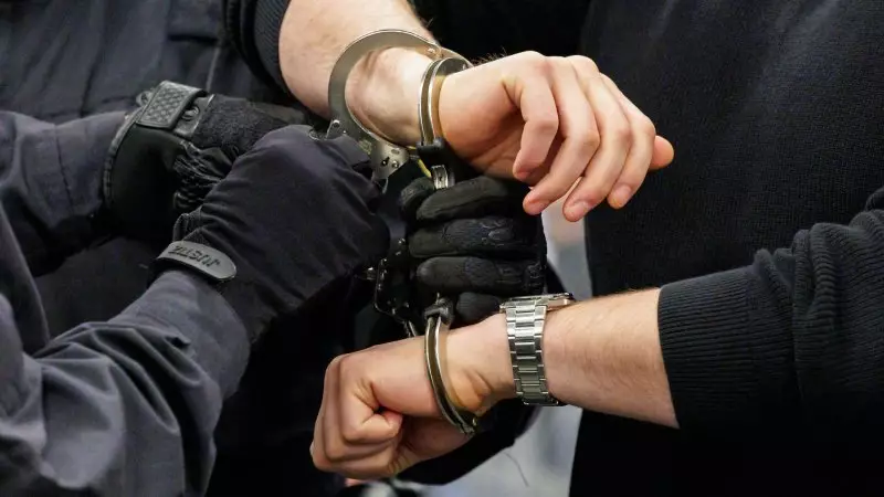 Из Грузии в Казахстан экстрадировали владельца массажного салона: ему грозит до 7 лет тюрьмы