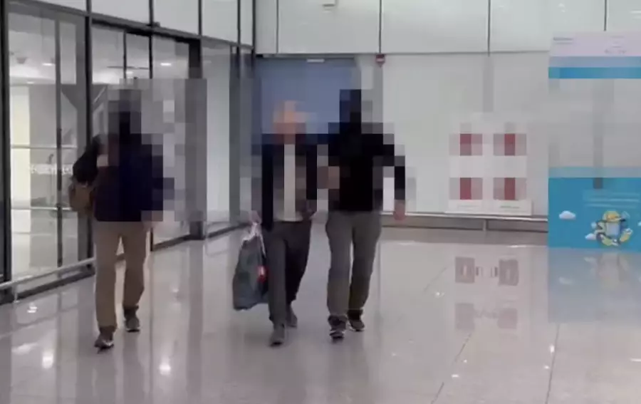 Полицейге пара берді деген күдікті Грузиядан экстрадицияланды