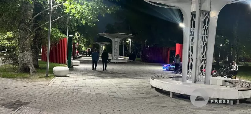 Со стихийной торговлей в местах отдыха борются в Семее: набережную очистили от машинок