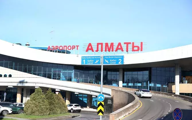 Экстренная посадка Airbus A350 в Казахстане из-за проблем со здоровьем пилота.