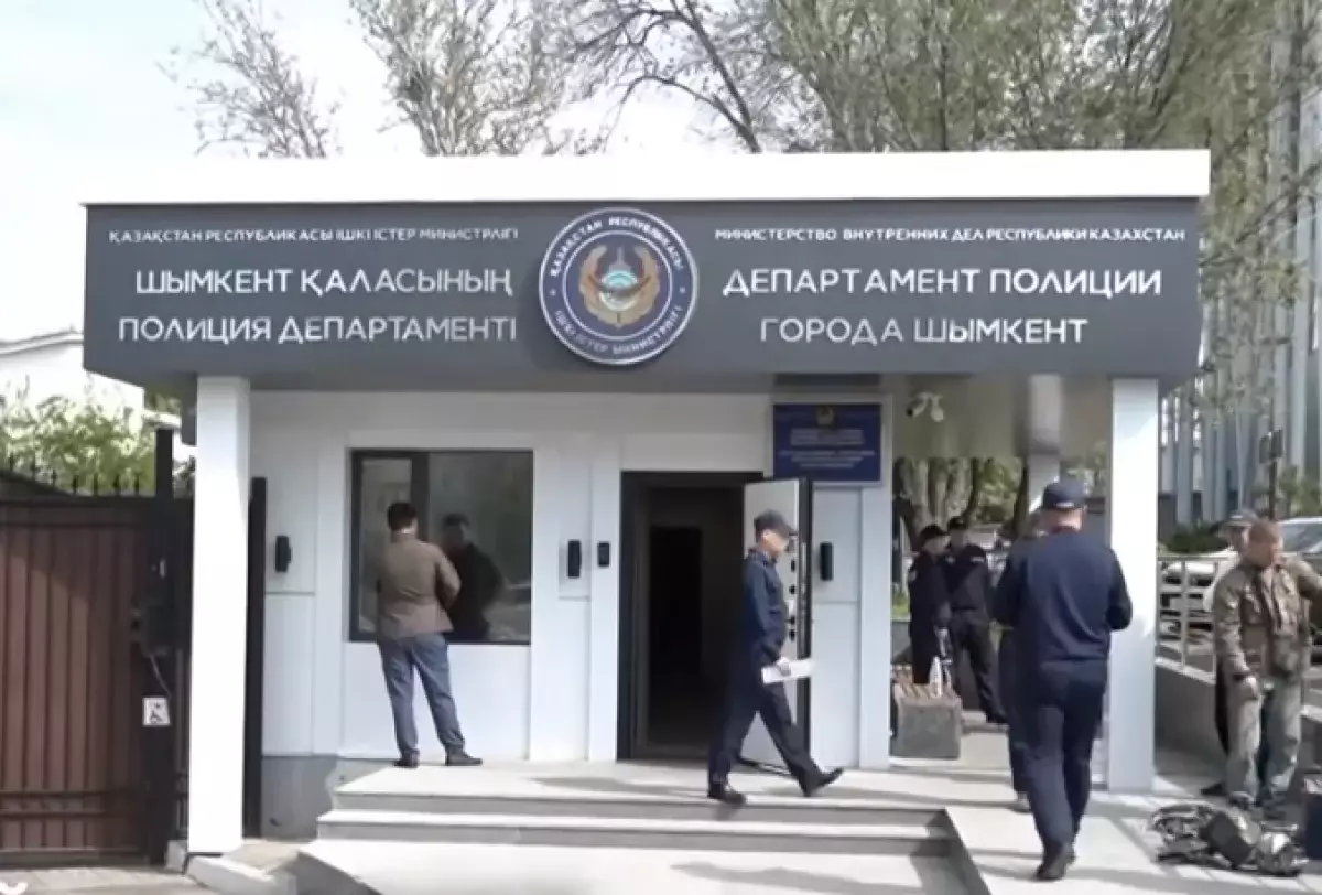В Шымкенте конфликт соседей закончился поножовщиной: задержан пенсионер